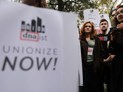 DNAInfo And Gothamist Staffers Protest Decision To Close Down Local Papers