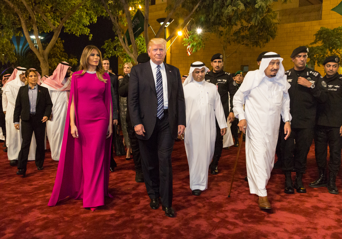 President Donald Trump and First Lady Melania Trump arrive to the Murabba Palace, escorted by King Salman bin Abdulaziz Al Saud of Saudi Arabia, Saturday evening, May 20, 2017, in Riyadh, Saudi Arabia, to attend a banquet in their honor. (Official White House Photo by Shealah Craighead)