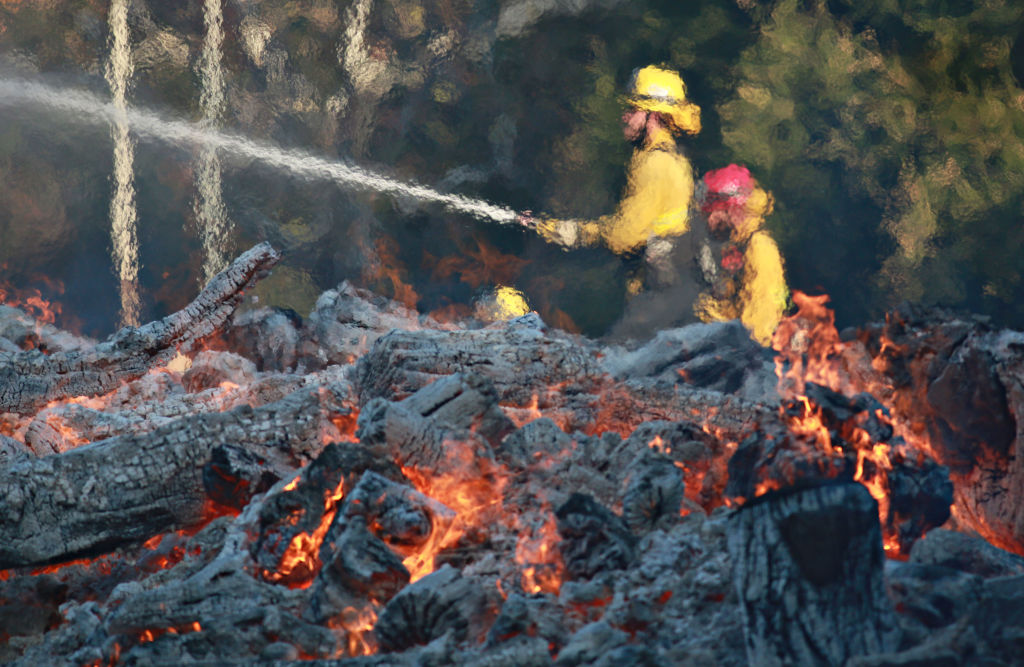 250,000 Evacuated In Southern California As Woolsey Fire Torches Over 80,000 Acres