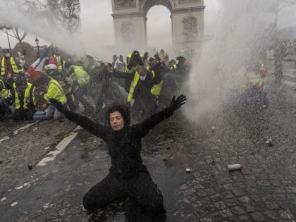 France's 'Yellow Vest' Protesters Return to Champs-Elysees
