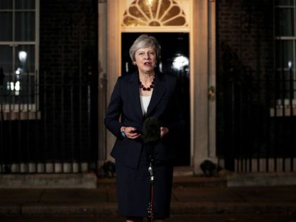 The British Prime Minister Confirms That Her Cabinet Back Brexit Draft Agreement