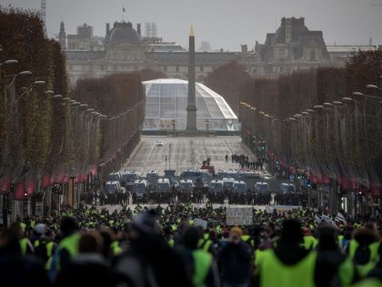 'Yellow Vests' Return to Paris Streets