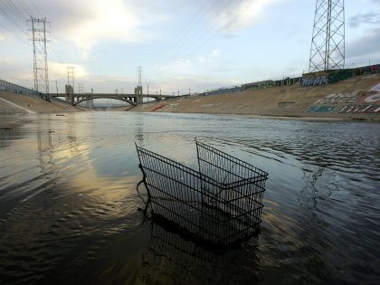 Los Angeles Undertakes Clean Up Of LA River