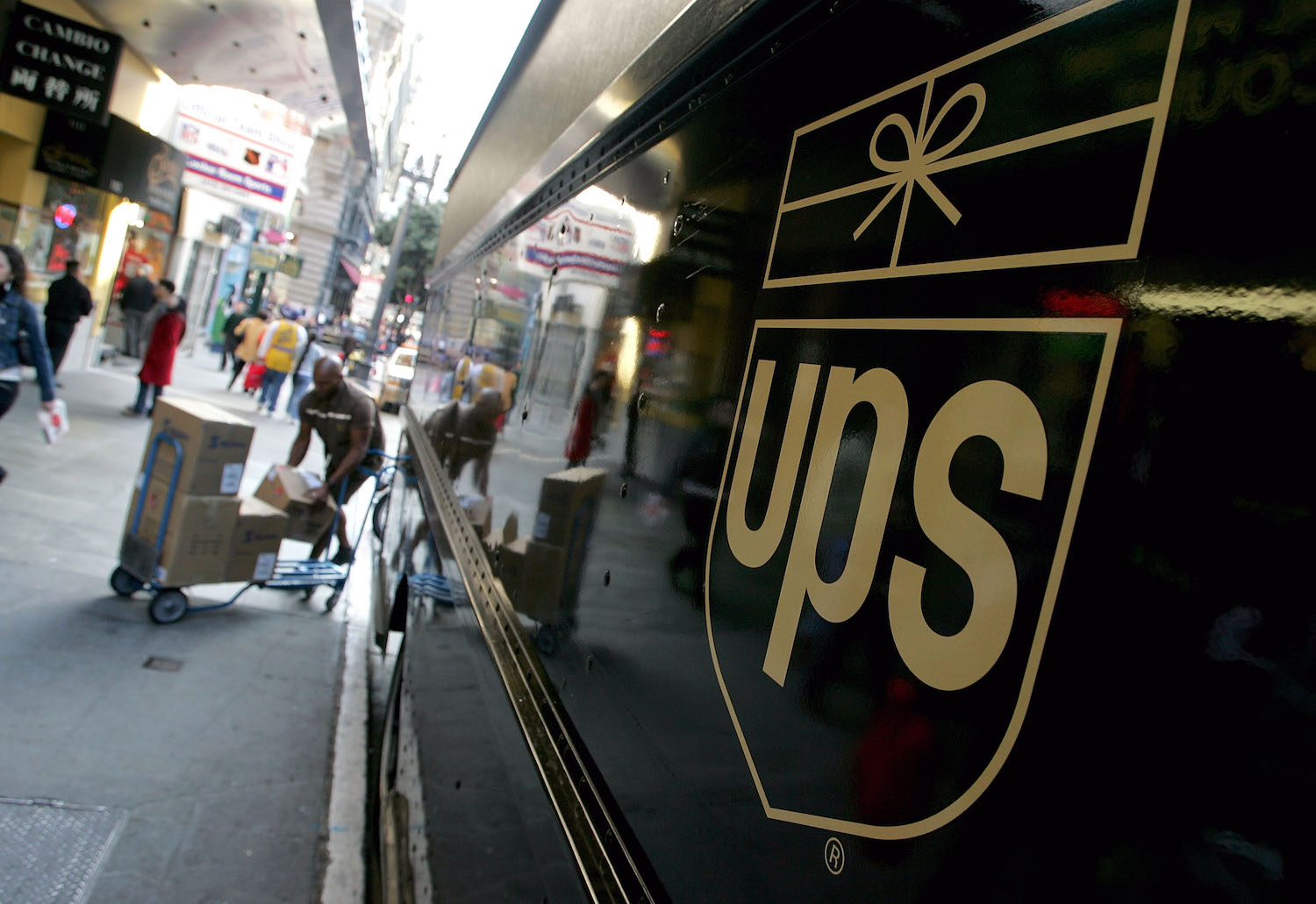 UPS Goes Into High Gear For Holiday Season