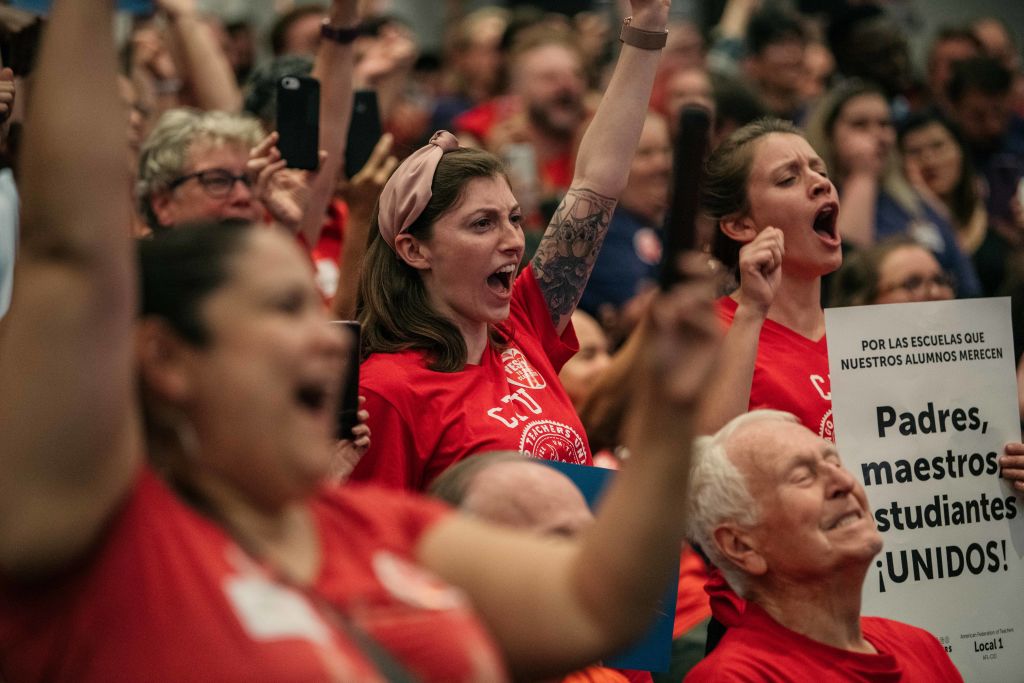 Sen. Bernie Sanders Joins Chicago Teachers Union Rally