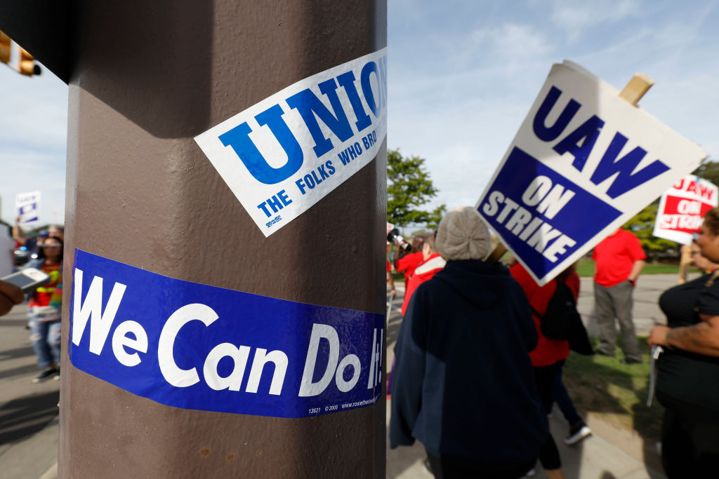 Sen. Bernie Sanders Joins UAW Picket Line In Detroit