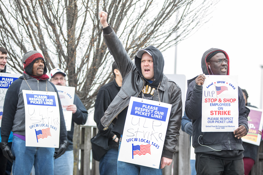 Democratic Presidential Candidate Elizabeth Warren Joins Picket Line With Striking Stop &amp;amp; Shop Workers In Somerville, Massachusetts
