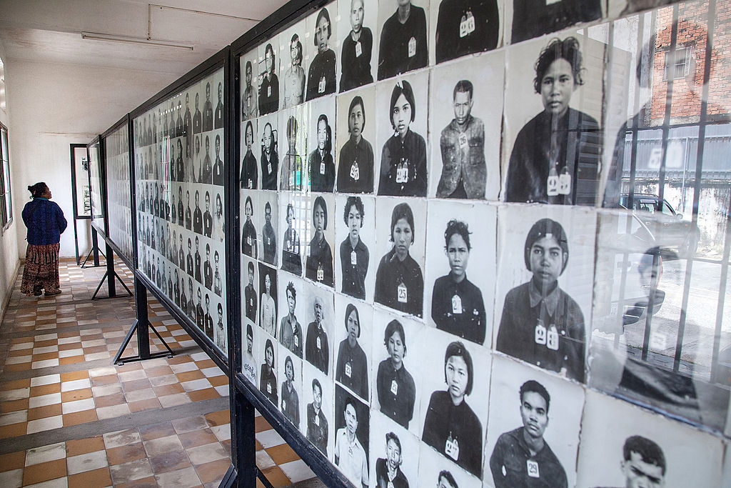 Cambodians Await Verdict For Ex-Khmer Rouge Leaders