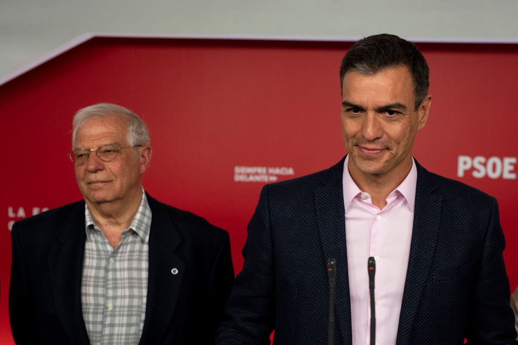 Spaniards Vote in EU And Regional Elections