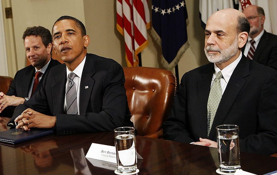 President Obama  meets with regulators