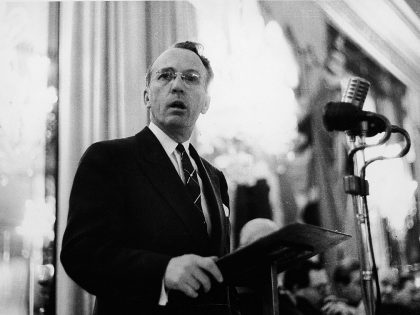Tommy Douglas Speaks In Britain