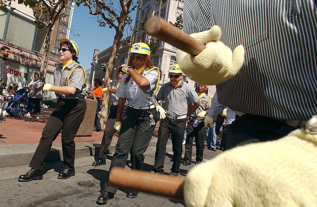 Governor Davis Greets Supporters At Immigrant Workers Freedom Ride Rally