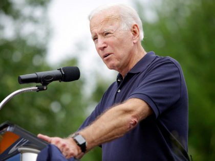 Presidential Candidates Attend Polk County Democrats' Steak Fry In Des Moines