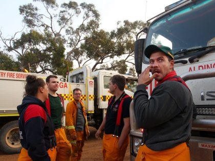 Bushfires Continue To Burn On Kangaroo Island As Army Reserve Arrives To Assist Clean Up Operations
