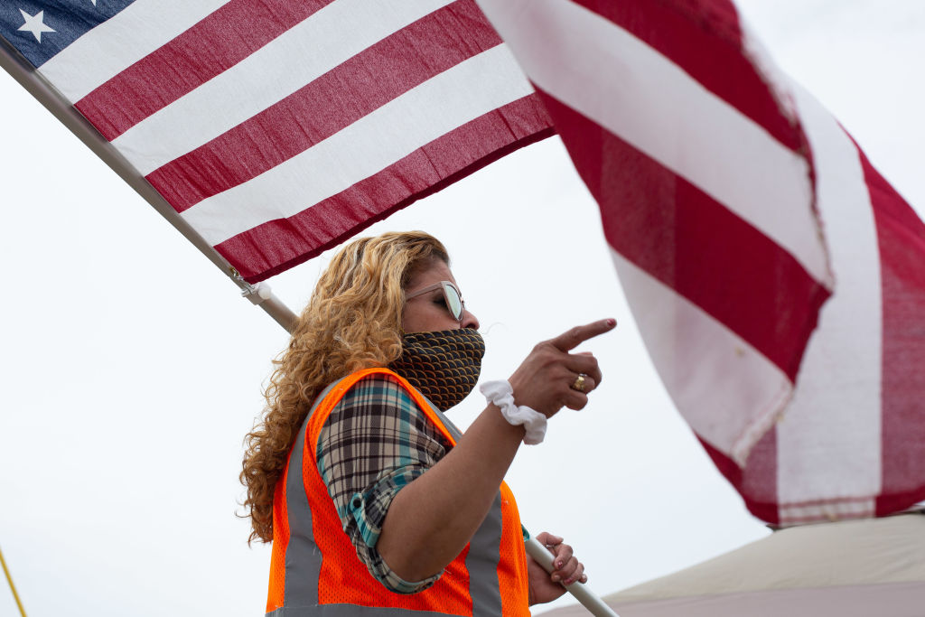Washington Fruit Packers Protest Working Conditions Amid COVID-19 Pandemic