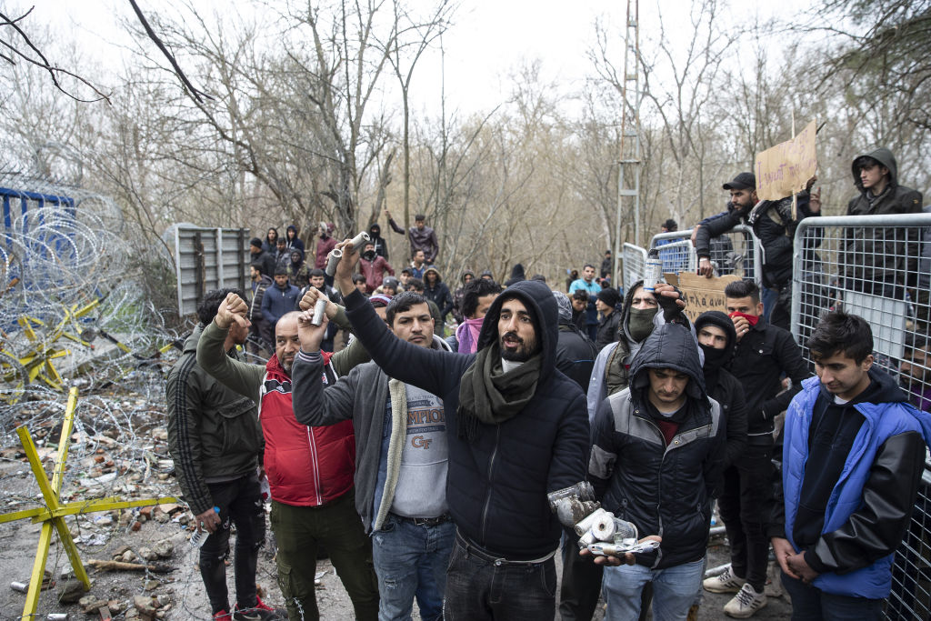 Asylum seekers on move to reach Europe