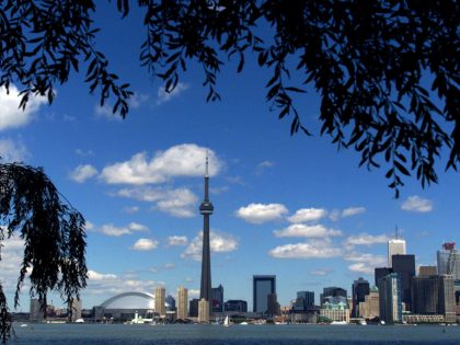 Toronto Bids Hard for the 2008 SUmmer Olympics
