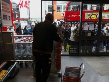 U.K. Grocers Ration Buying and Bulk Up Online to Deal With Virus