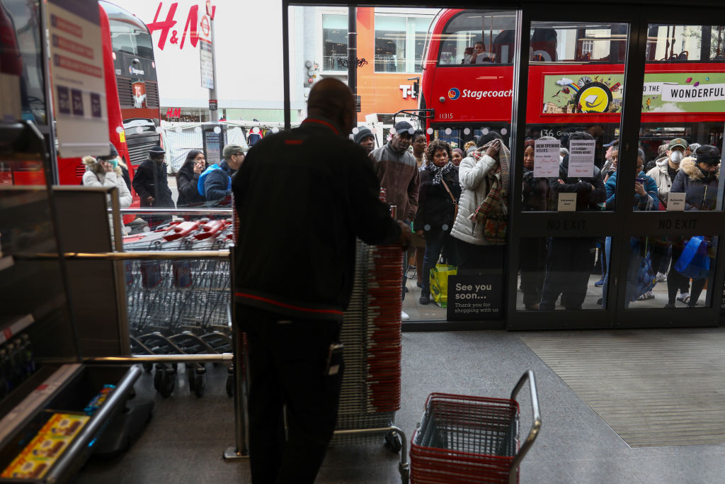 U.K. Grocers Ration Buying and Bulk Up Online to Deal With Virus