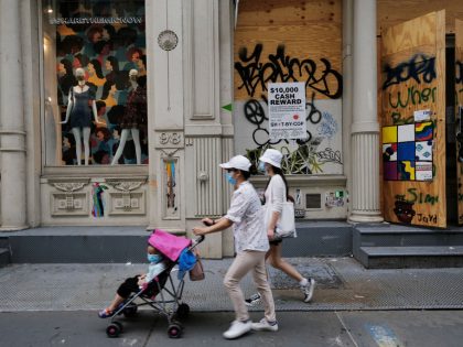 Chain Retailers And Restaurants Close Manhattan Locations As Pandemic Hurts City Especially Hard