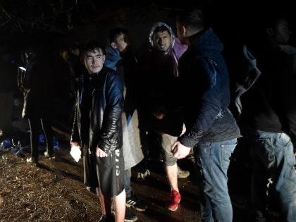 Greece Hardens Border Enforcement As Turkey Urges Refugee Migration To EU