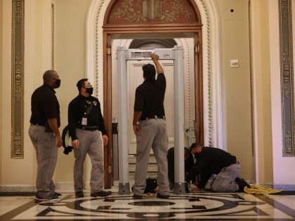 Washington, DC Prepares For Potential Unrest Ahead Of Presidential Inauguration
