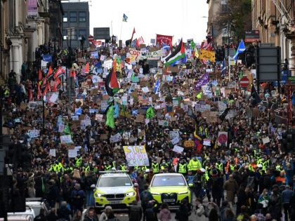 TOPSHOT-BRITAIN-UN-CLIMATE-COP26-PROTEST