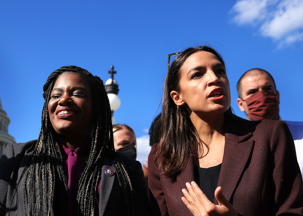 Congress Works To Pass An Infrastructure and Government Funding Bill