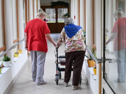 Test run vaccination in care facility