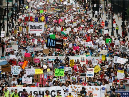 Thousands In Chicago Protest Planned ICE Arrests Of Undocumented Immigrants