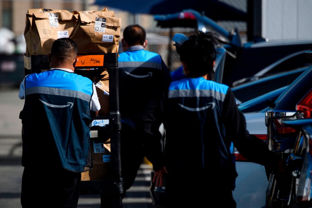 US-IT-EARNINGS-LIFESTYLE-AMAZON