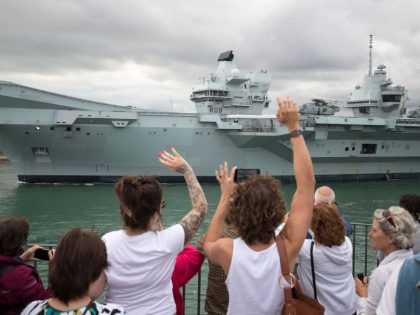 HMS Queen Elizabeth flight trials