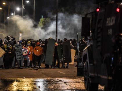 TOPSHOT-COLOMBIA-CRISIS-PROTEST-POLITICS-DEMONSTRATION-UNREST-EC