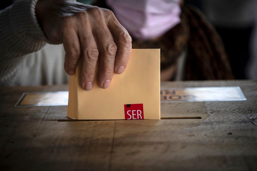 TOPSHOT-CHILE-ELECTION-VOTE