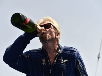 US-SPACE-TOURISM-BEZOS-BRANSON