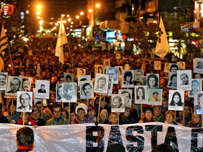 DATE CORRECTION / Thousands of Uruguayan