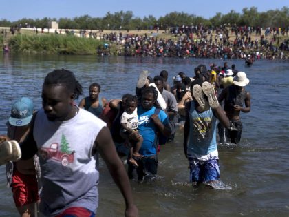 Thousands Of Migrants Gather In Del Rio As U.S. Closes Part Of Texas Border
