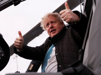 TOPSHOT-BRITAIN-POLITICS-GOVERNMENT-HEALTH-VIRUS