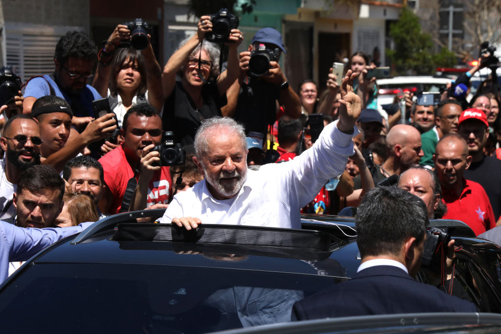 Brazilians Head to Polls in Tight Run-off Between Lula and Bolsonaro