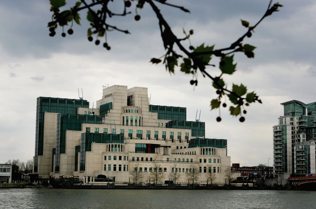 Spies Wanted - MI6 Advertises For New Recruits