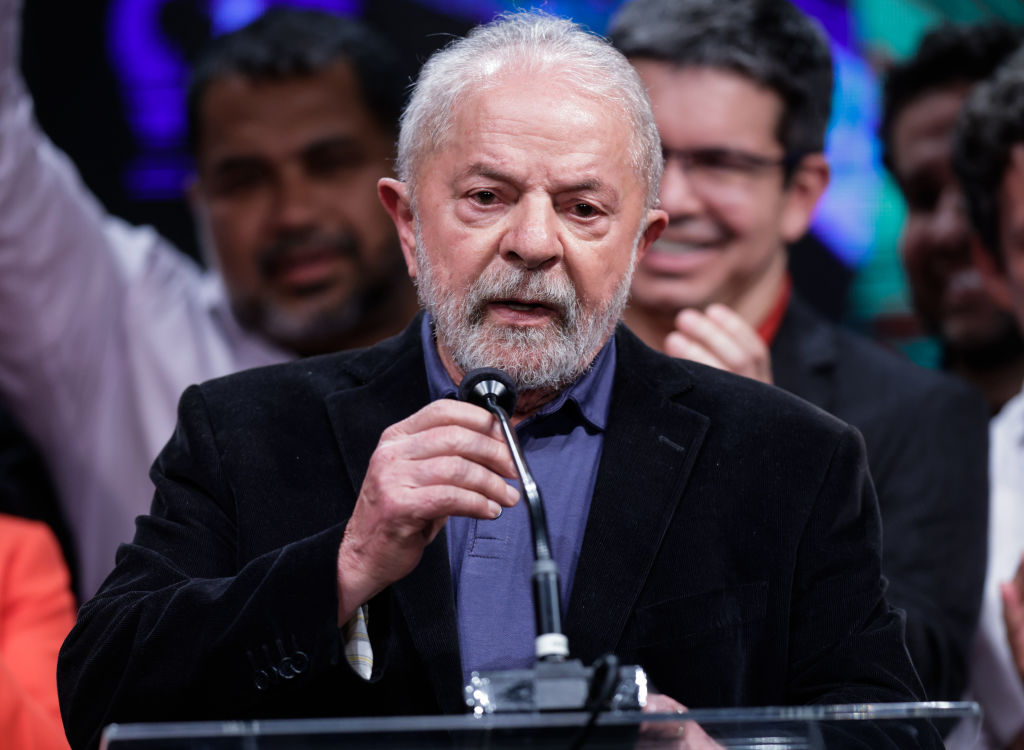 Brazilians Go to Polls in Tight Elections Polarized between Lula and Bolsonaro