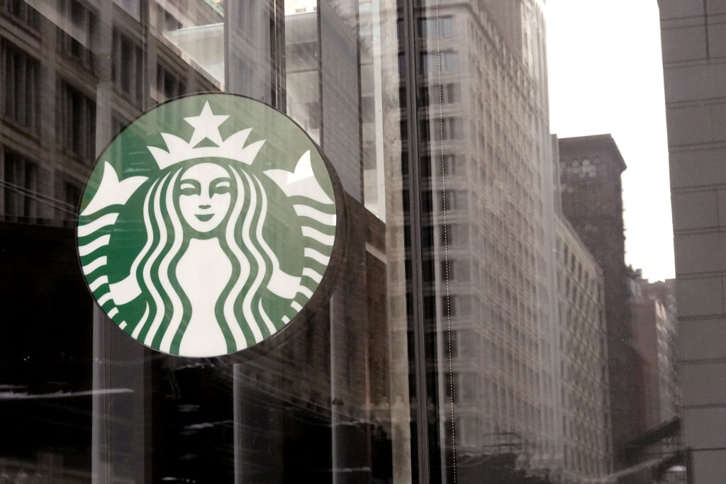 Starbucks Workers At A Chicago Location Begin Unionization Attempt