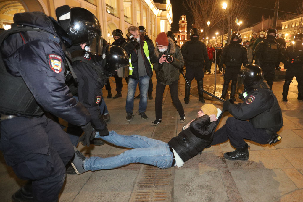 Anti-war protest in Saint-Petersburg