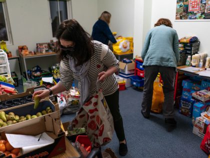 Community For Food Charity Deliver Food To People In Need