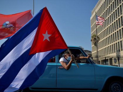 TOPSHOT-CUBA-US-BLOCKADE-DEMO