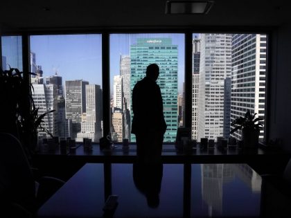 US-ECONOMY-BUSINESS-INVESTMENT-HEALTH-VIRUS-BANKING