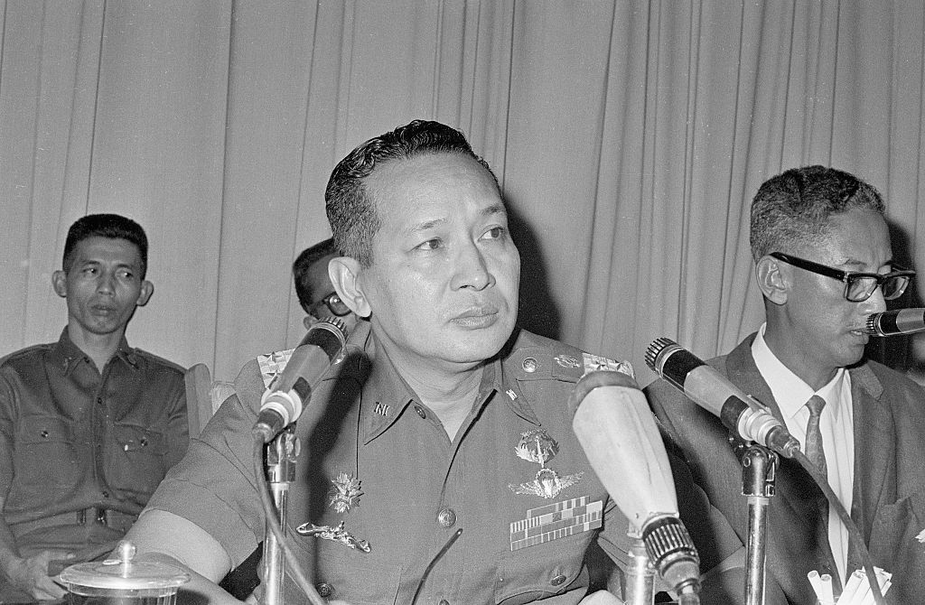 Suharto Speaks at Press Conference