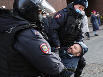 Anti-war Protests Take Place In Moscow