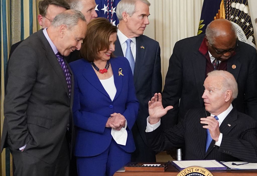 US-POLITICS-CONGRESS-PELOSI-VIRUS
