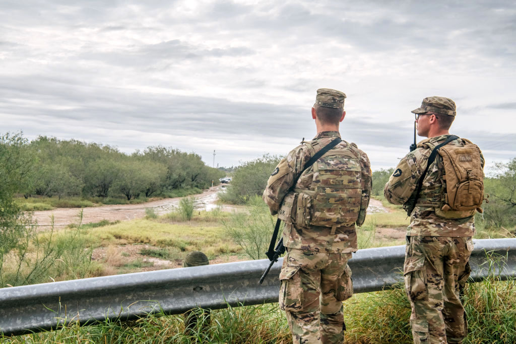 Border Crossings Fall For Third Straight Month